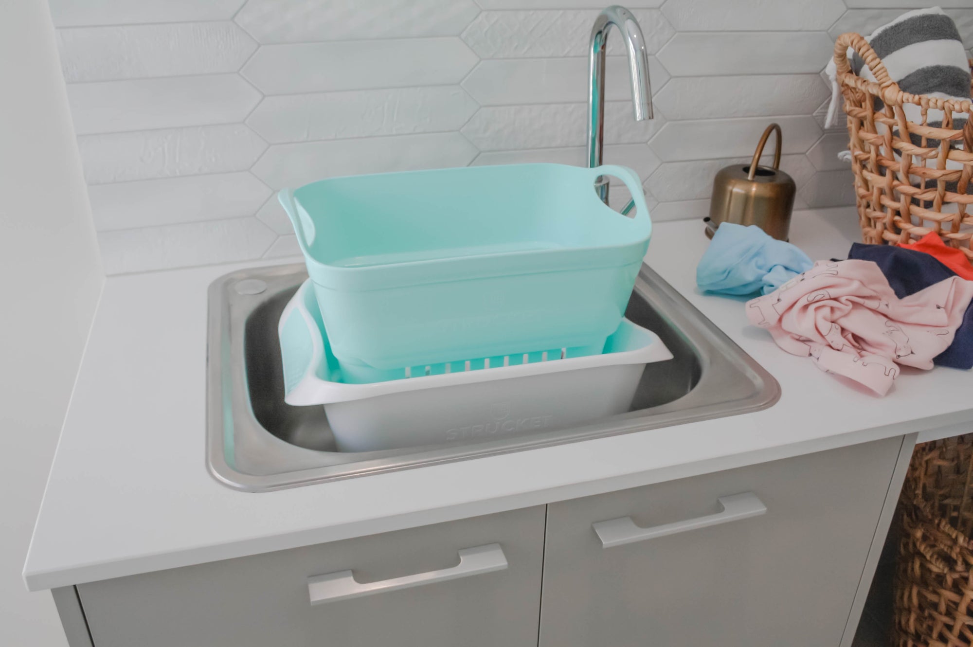 The art of Soaking: Get rid of stains & kill bacteria quick