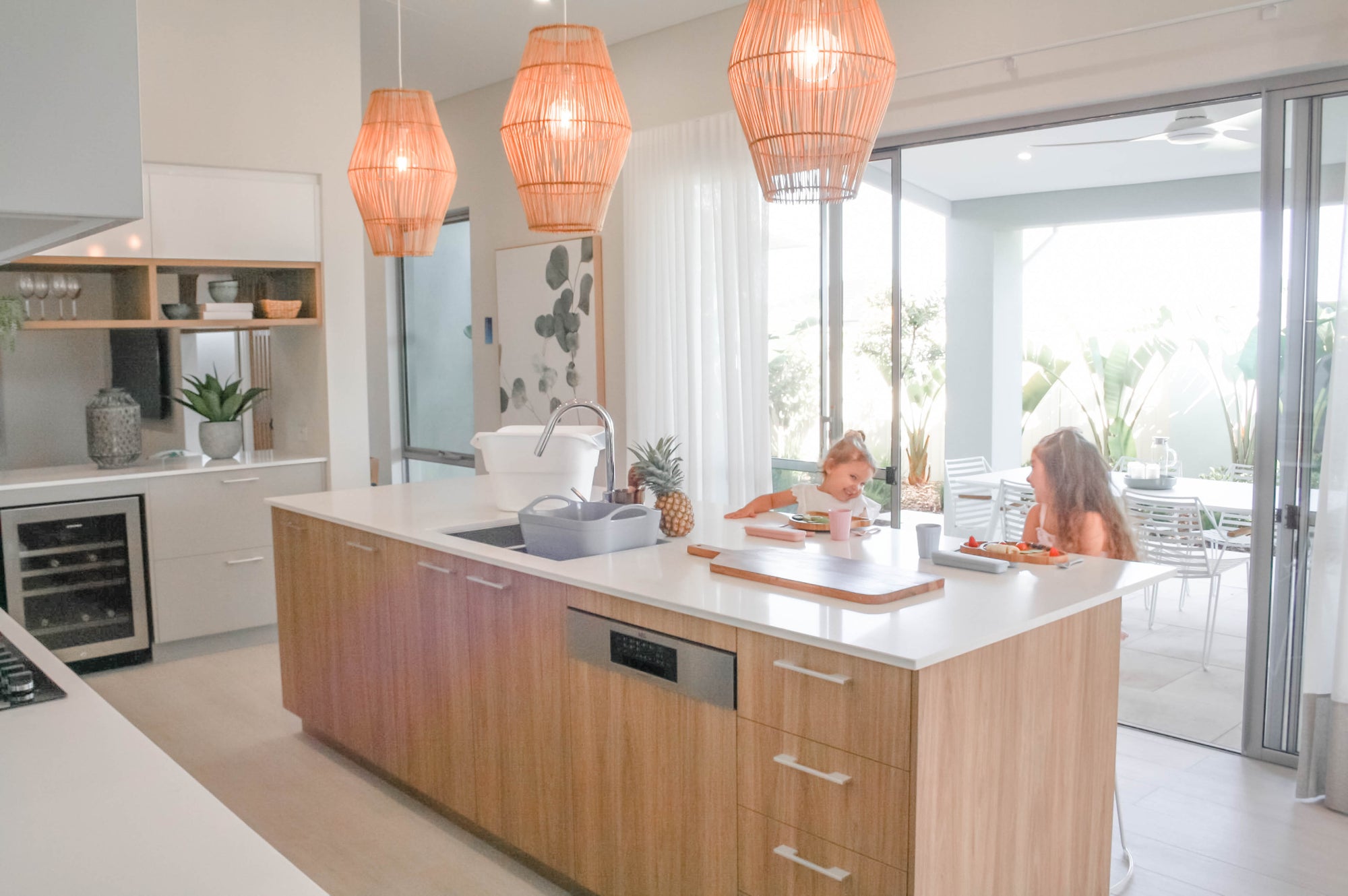 Top Hacks to reduce the mess of new mum life