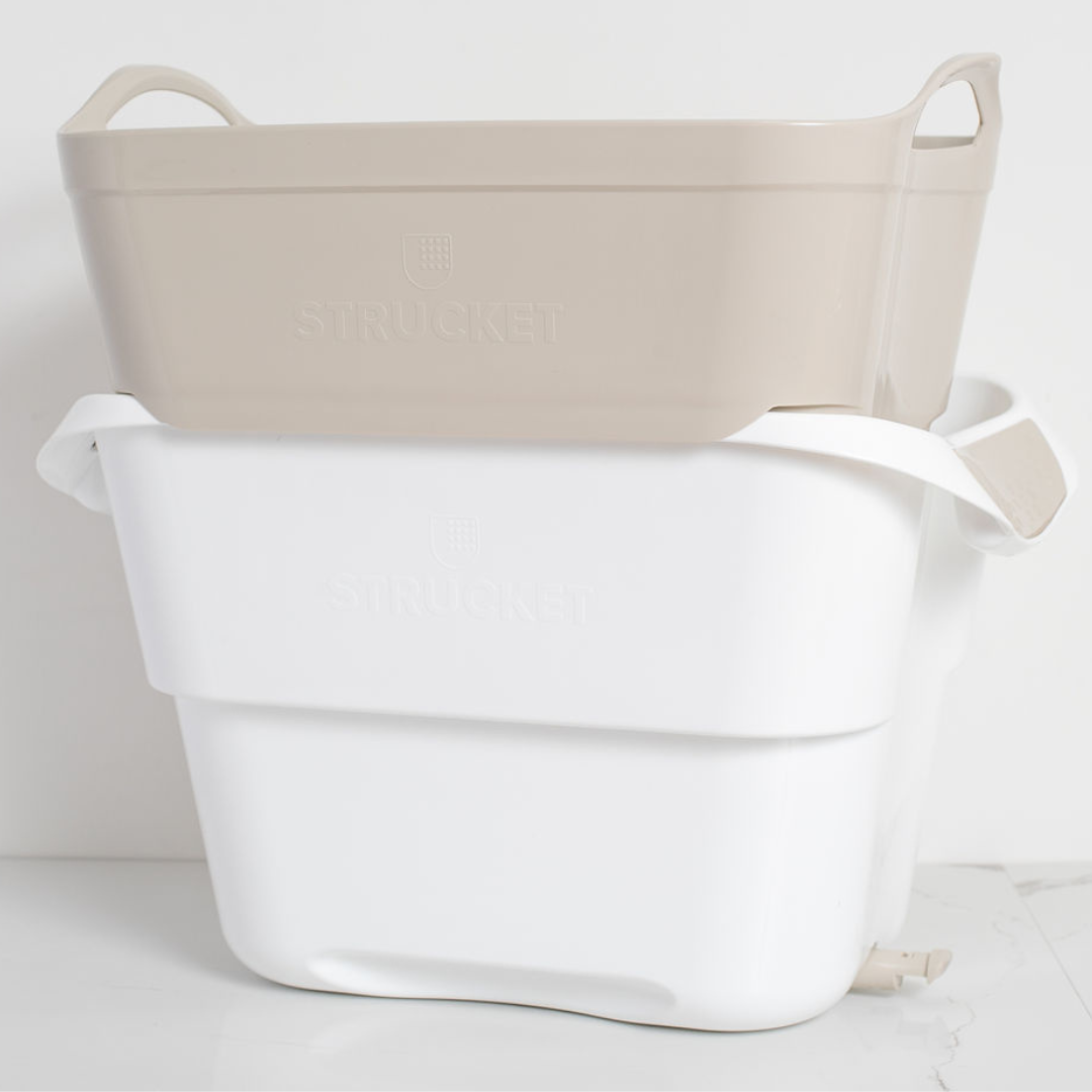 Sand 19L Strucket Interlocking Bucket Strainer with plug