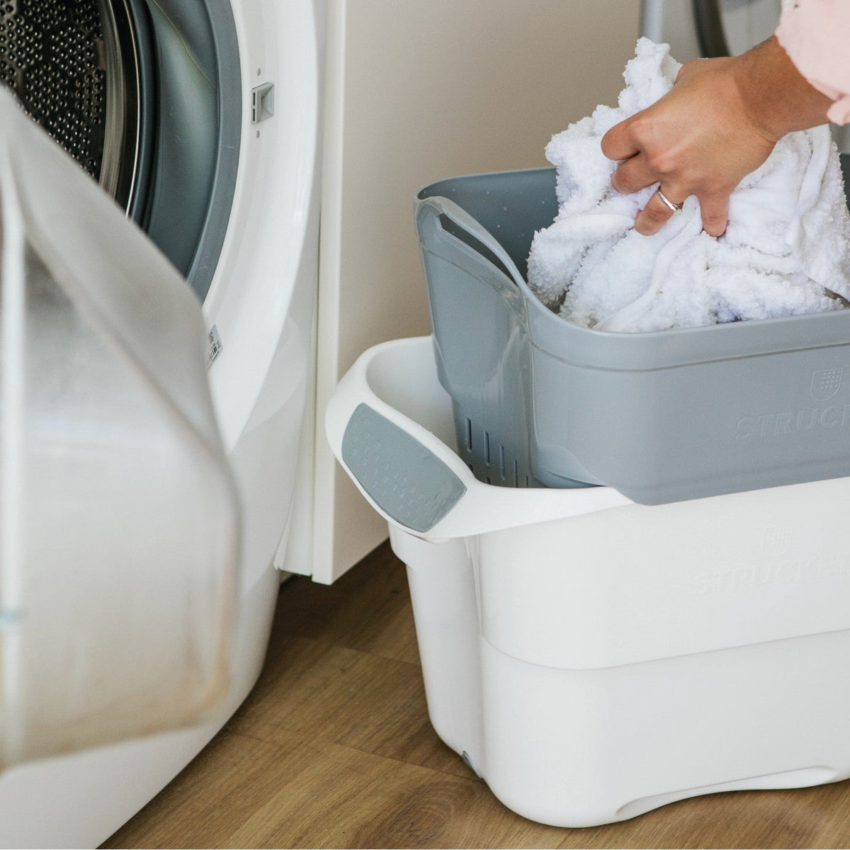 Laundry Soaking Wash Bucket with Strainer - Strucket